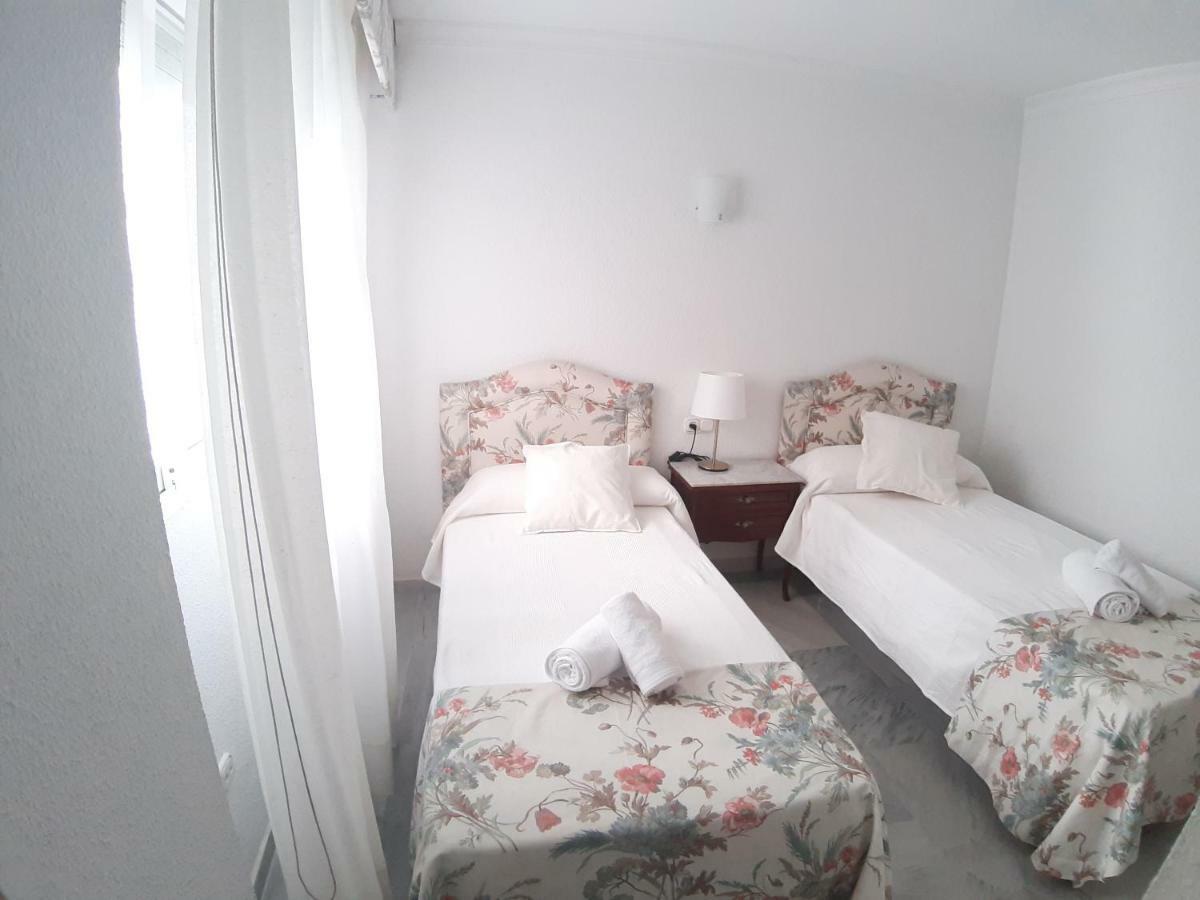Spacious beach flat in Fuengirola - Los Boliches Exterior foto